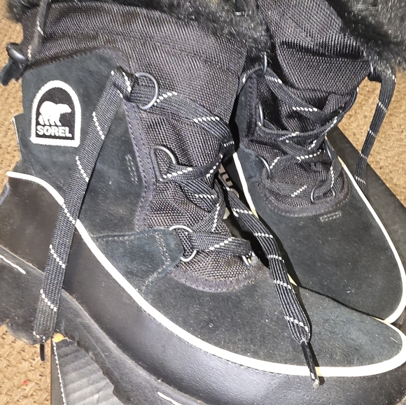 Sorel Boots - Picture 2 of 3